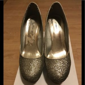 Madden Girl Sequined Glit Muti Colored Wedge